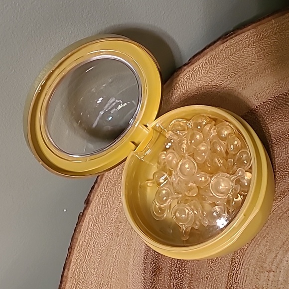 NWOT Elizabeth Arden Ceramide Eye capsules - Picture 2 of 3